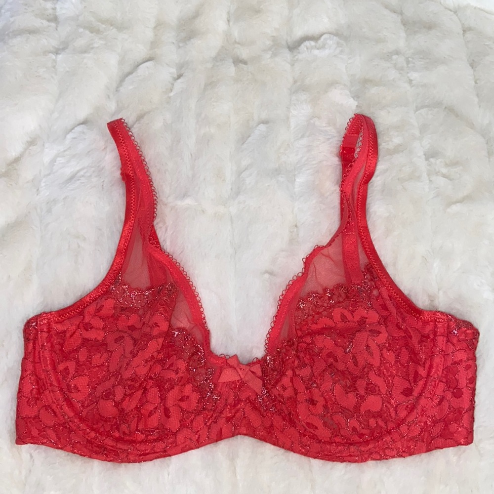 VICTORIA'S SECRET VS Body By Victoria Unlined Demi Bra Floral Lace Light Red 32D